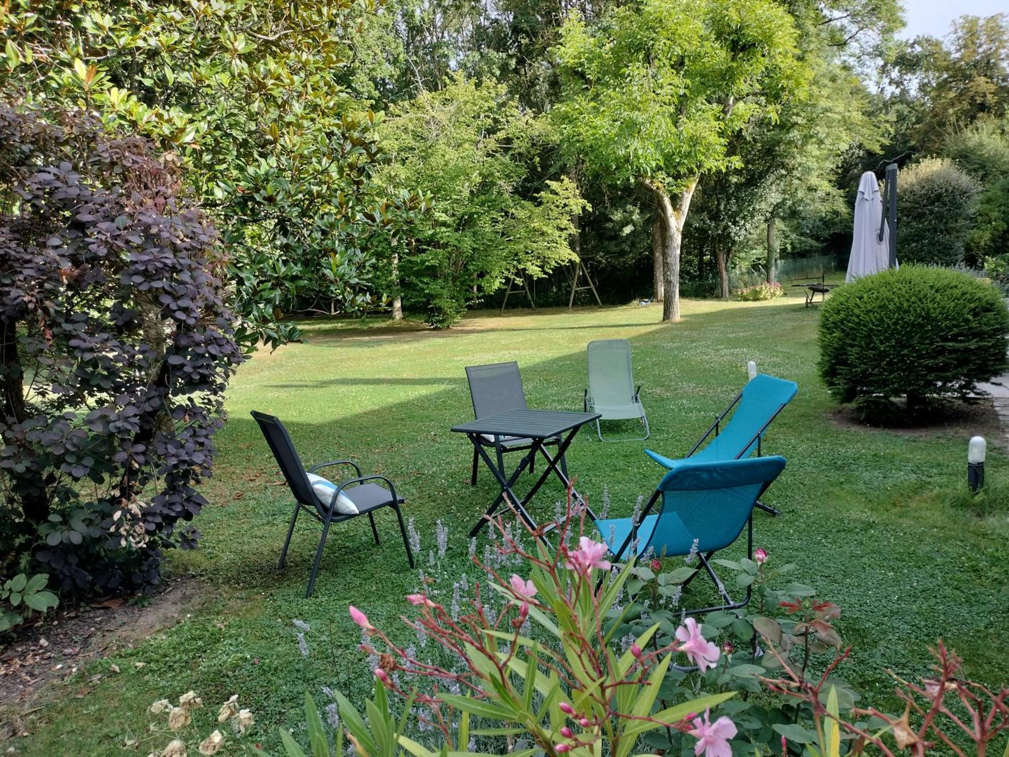 Les Mulotieres Hotel Olivet  Buitenkant foto